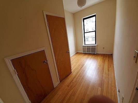 4th image of 111 W 75th St APT 5R
