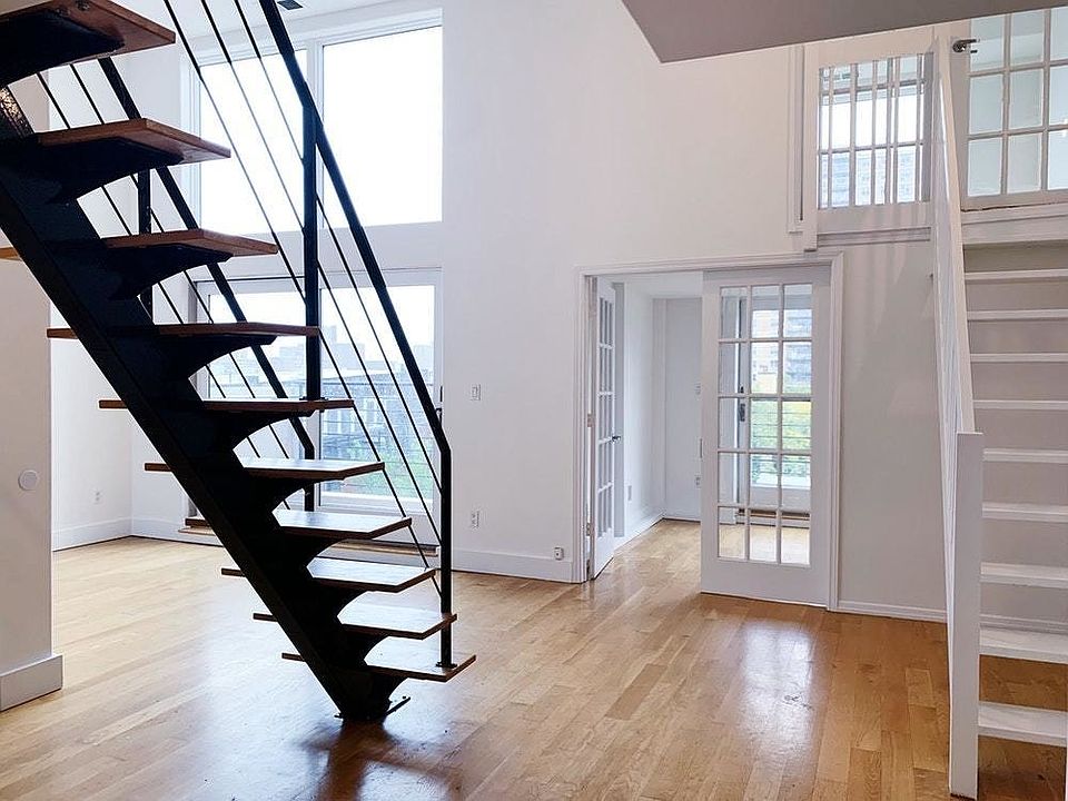 1st image of 92 Meserole St APT 4B