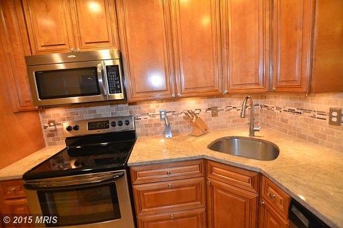 3rd image of 5704 Chapman Mill Dr