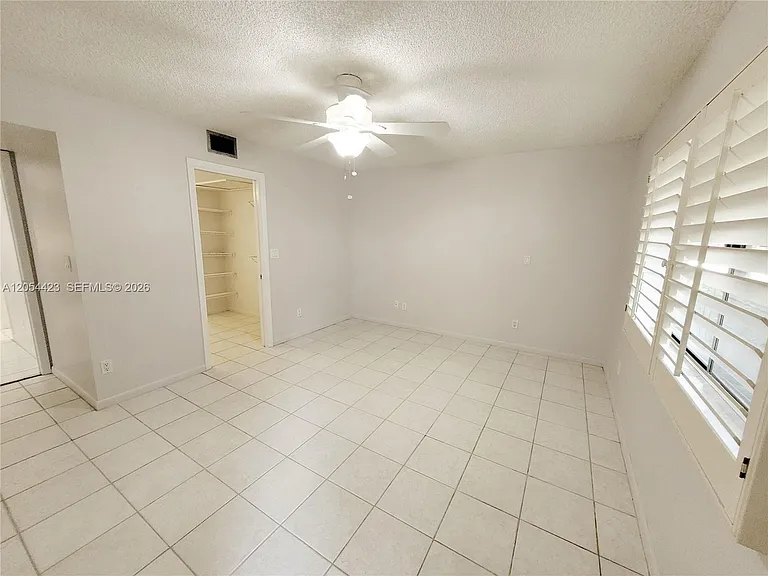 7523 Greenlake Way #C — Photo 15
