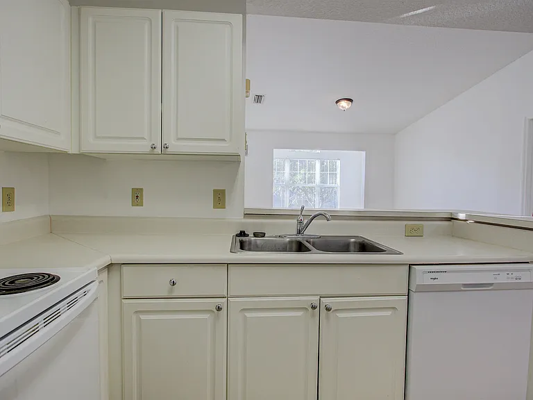 15205 Harbour Vista Cir — Photo 15