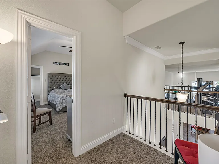5520 Palisades Dr — Photo 12