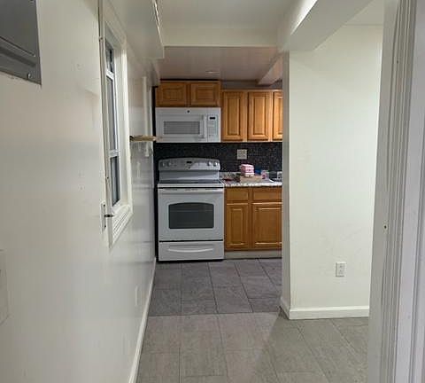 5th image of 1265 Bronx River Ave #Basement