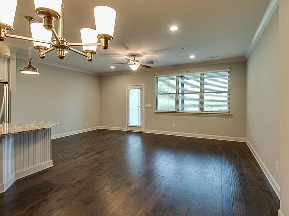 4th image of 1669 Hampshire Pl