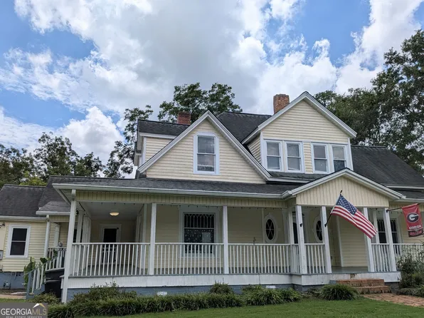 231 Bowers St, Royston, GA 30662