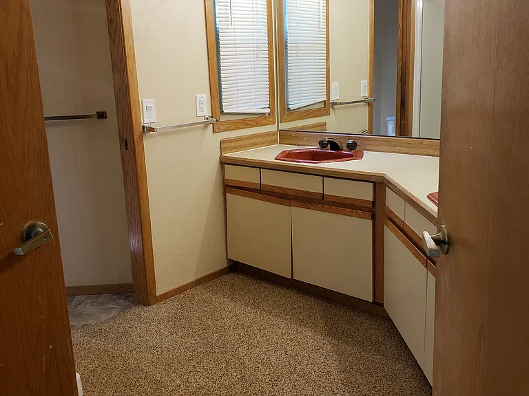 3895 Birchwood Dr — Photo 10