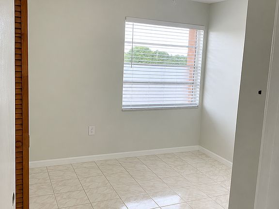 4th image of 6090 W Flagler St APT 307