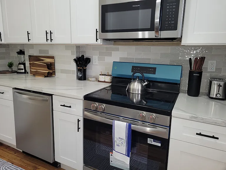 2218 Missouri Ave #1F — Photo 4