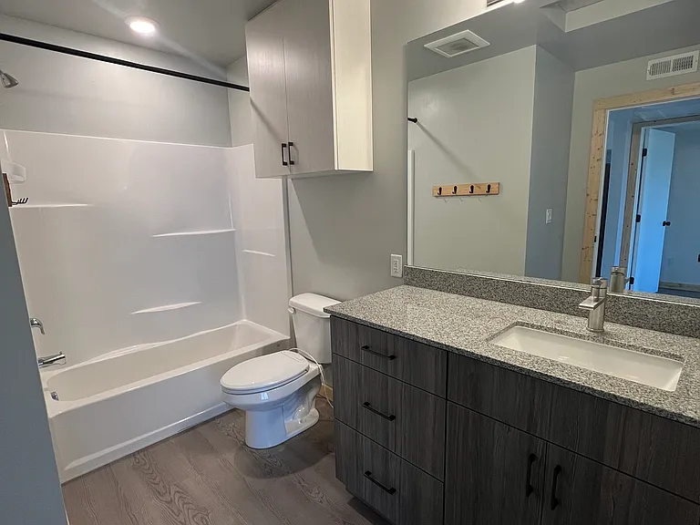 280 E Lorene St — Photo 5