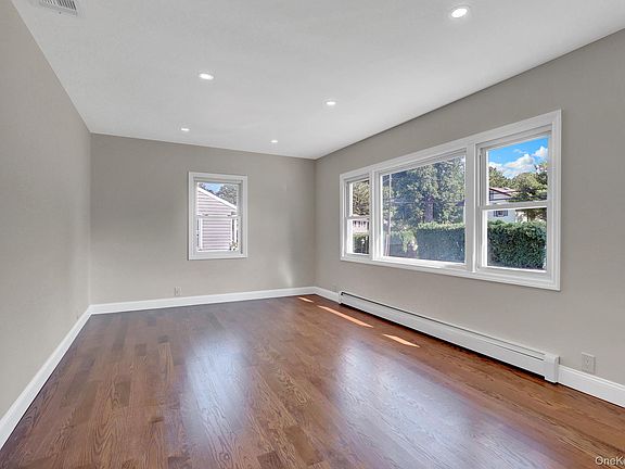 4th image of 71 Valentine Avenue