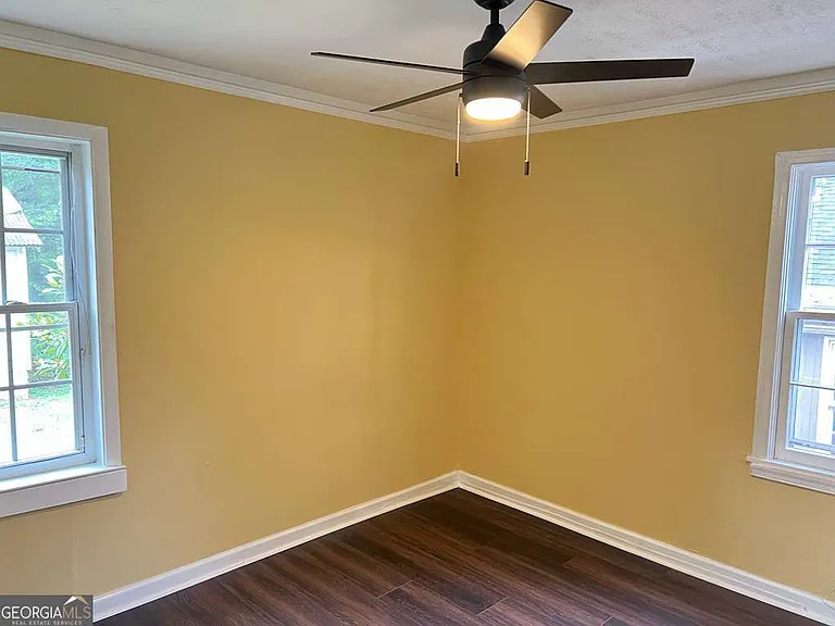 1870 Grove Ave — Photo 11