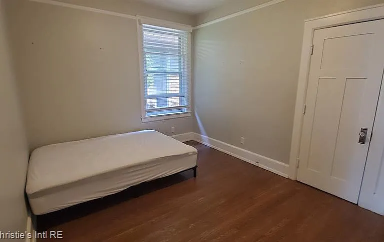 1071 Van Dyke St #2 — Photo 9
