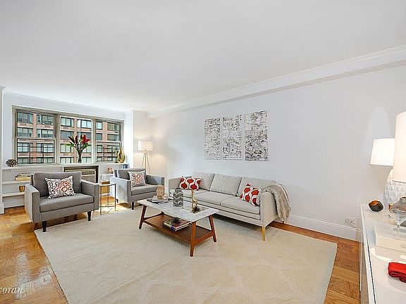 2nd image of 340 E 80th St #6YZ