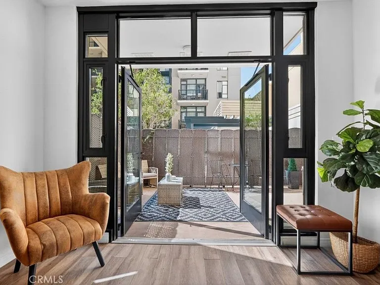 530 K St #218 — Photo 1