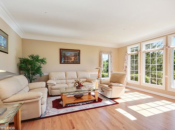 2nd image of 4817 Kathleen Ct