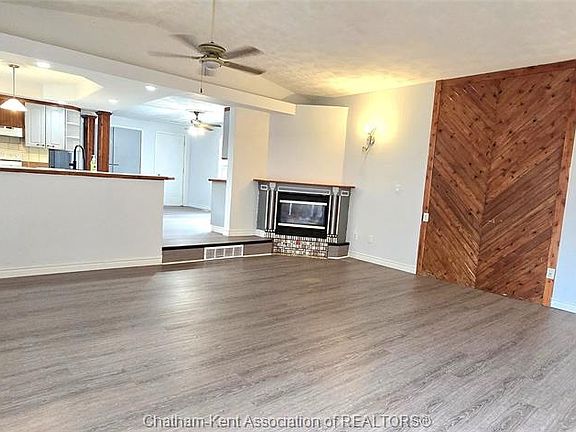 3rd image of 17 Taylor Ave