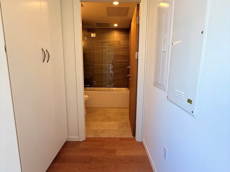 2nd bedroom bathroom