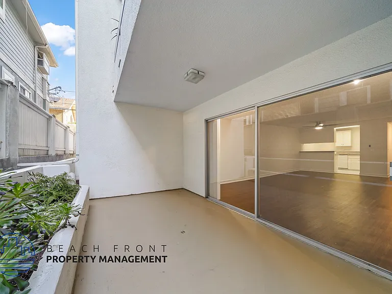 722 S. Broadway — Photo 17
