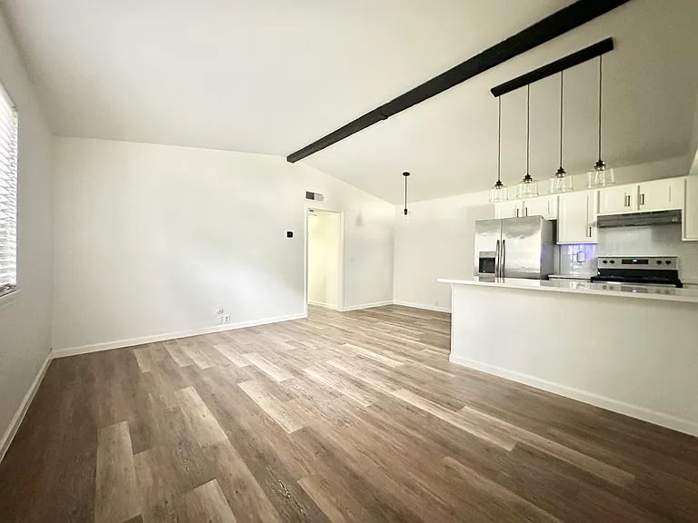 4933 Curzon Ave — Photo 1