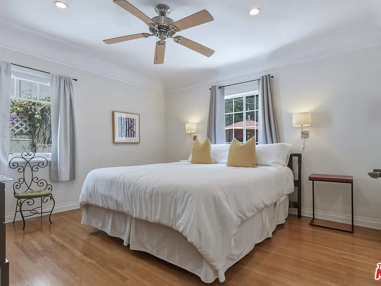 8704 Ashcroft Ave — Photo 14