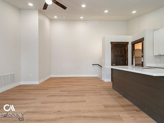 2nd image of 720 Elm St