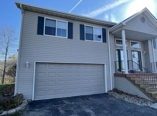 1079 River Ridge Cir, Grand Blanc, MI 48439