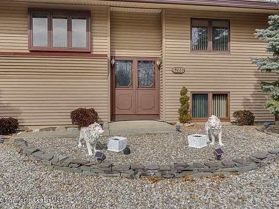 3rd image of 428 Lake Barnegat Dr