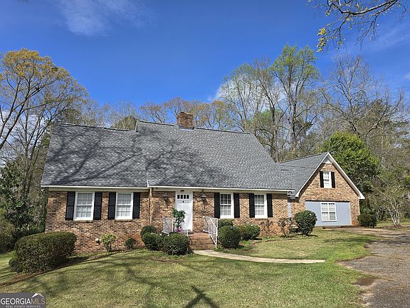 2nd image of 1903 Ridgewood Dr