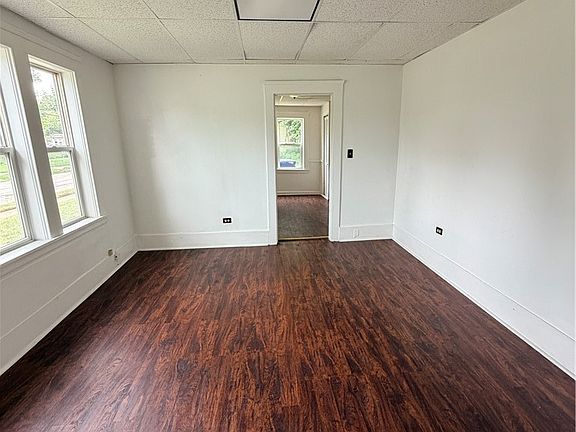 3rd image of 6603 Charter Ave