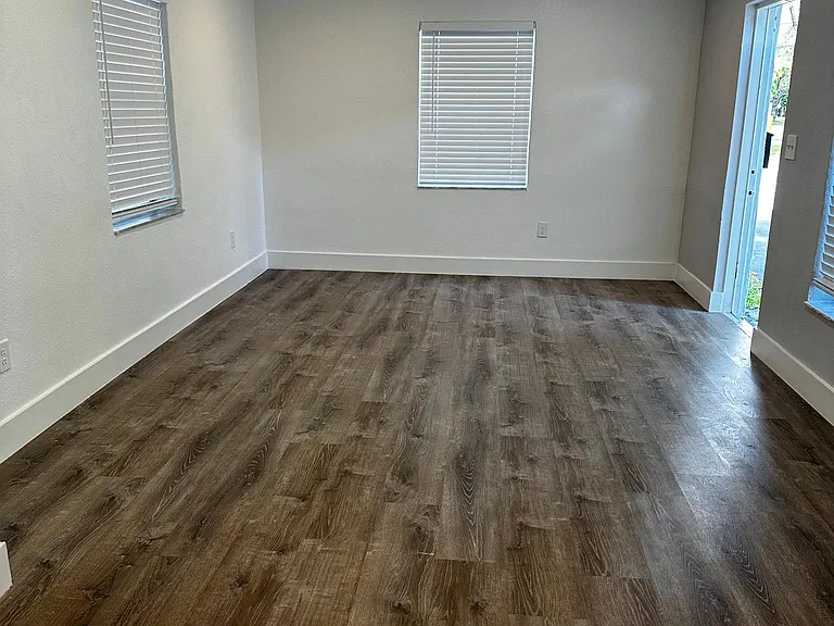 3315 SW 15th Ave — Photo 4