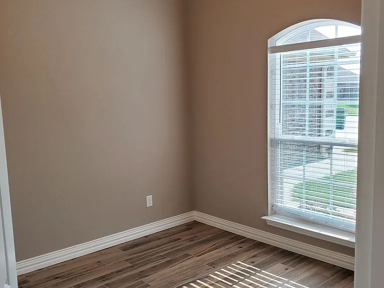4810 Falcon Crest Blvd — Photo 10