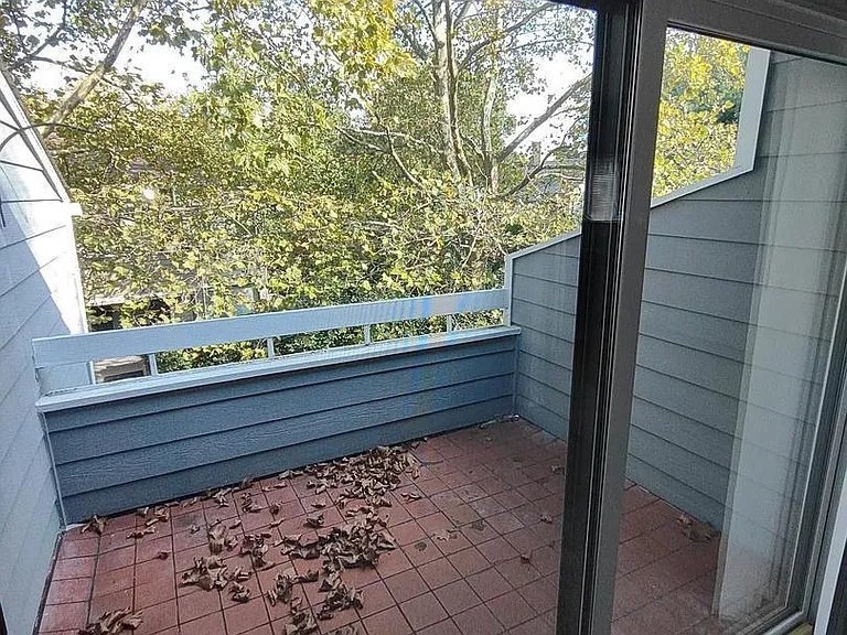 11037 Villaridge Ct #B — Photo 5