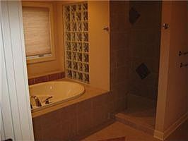 4th image of 4277 Mackenzie Ct