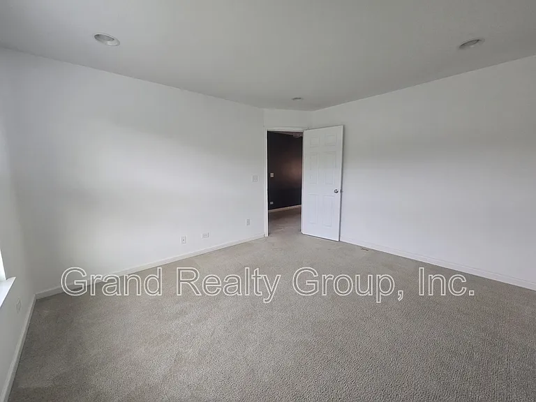 376 S Jade Ln — Photo 13