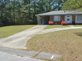 5231 Madonna Dr, Fayetteville, NC 28311