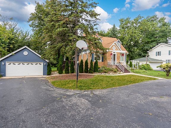 2nd image of 244 Forest View Ave