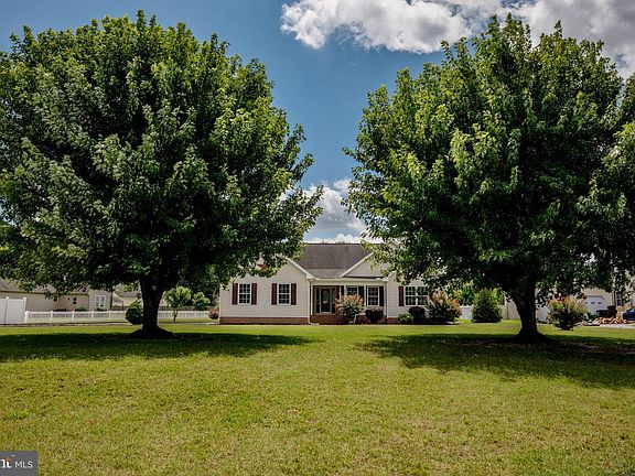 4th image of 26063 Chedrick Ct