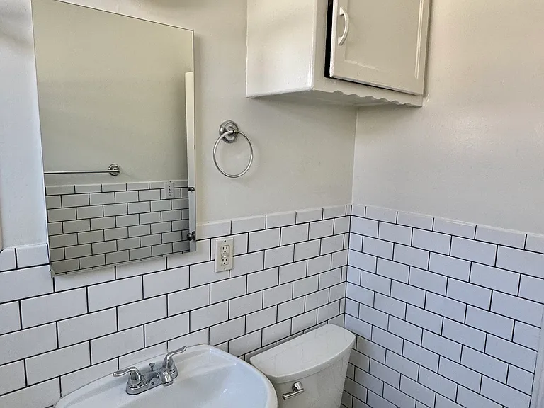 5406 Kinston Ave #5406 — Photo 15