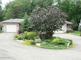 6221 Cross Bend Ct #6223, Kalamazoo, MI 49009