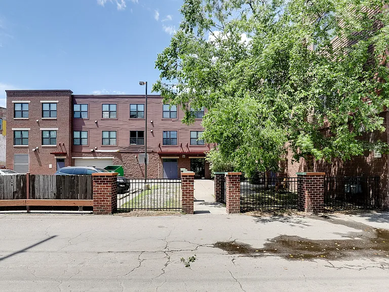 Winnipeg Apartments — Photo 34