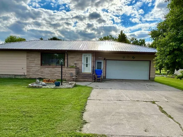 525 Herreid St, Leola, SD 57456