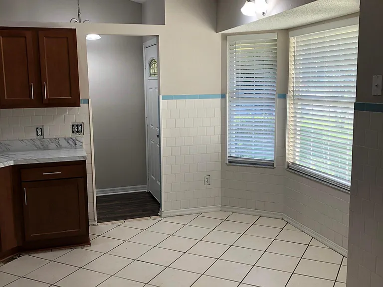 418 Moby Dick Dr S — Photo 2