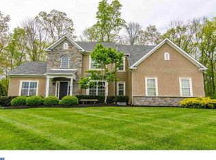 5939 Woodridge Dr, Green Lane, PA 18054