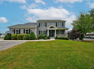 6409 Ward Rd, Sanborn, NY 14132