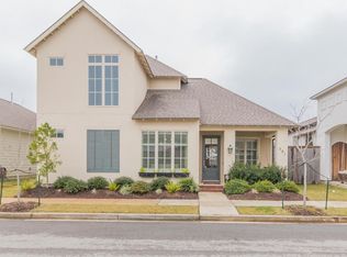 201 Catalina Ln, Youngsville, LA 70592