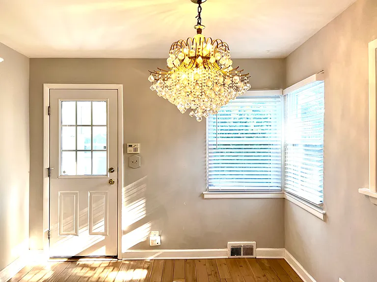 377 Hasbrouck Blvd — Photo 9