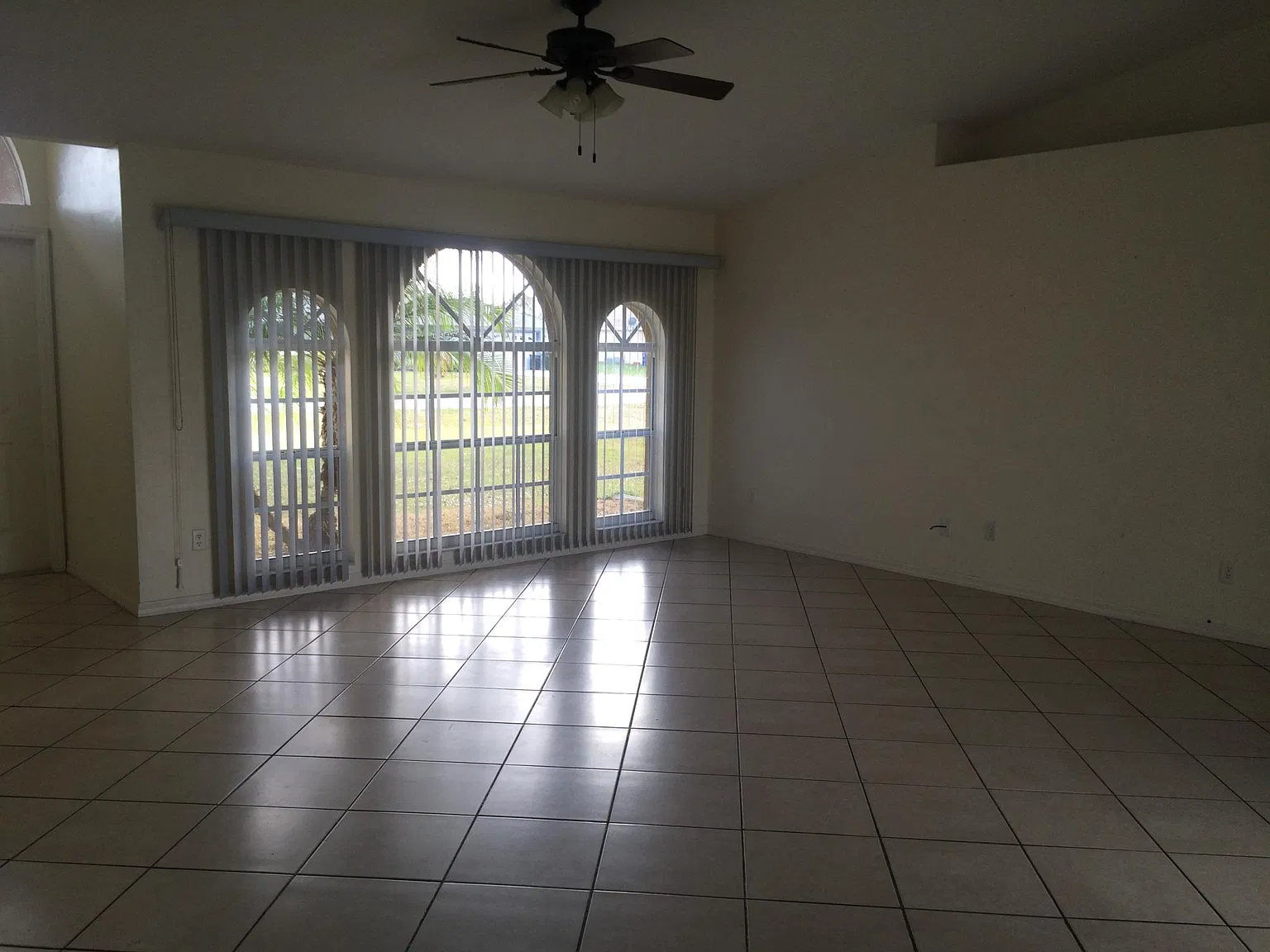 3 bed, 1694 sqft, $1,800 — Photo 2