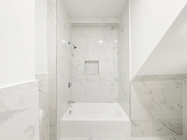 16 Oakes St #1 — Photo 13