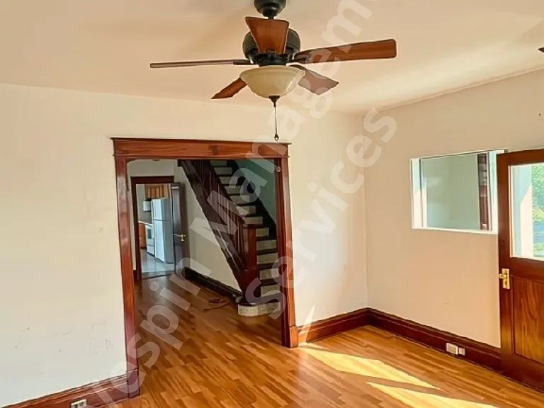 1734 W Norwegian St — Photo 24