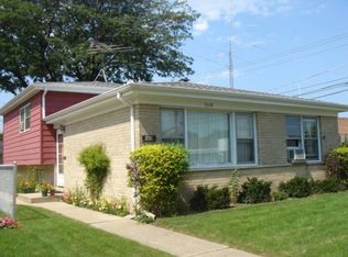 1628 Maple St, Des Plaines, IL 60018